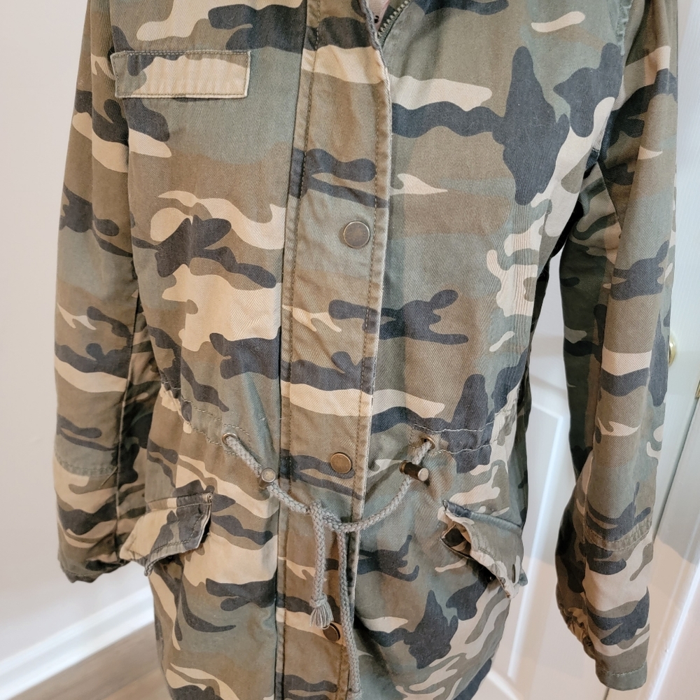 Ci Sono  Women's Camo Jacket  Size S Sherpa Quilted Lined Hooded Pink Faux Fur - Picture 9 of 14